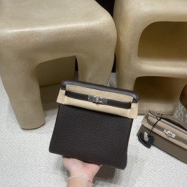 Kelly Ado 46 /（Ebene） BrushedSilver Clemence