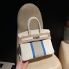 Birkin 30cm CLUB – This discontinued bag belongs to the sporty series launched in 2012. Its most distinctive feature is two vertical stripes on the bag body. It is characterized by a combination of Togo leather and lizard leather, exuding a retro yet spor