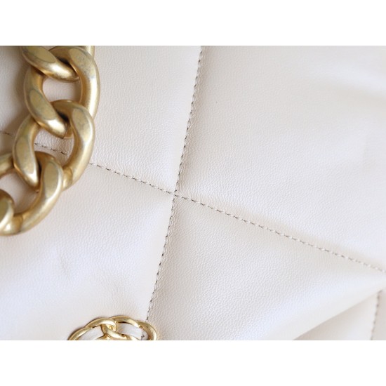 【新登場】CHANEL 19Bag ミッドサイズハンドバッグ アップグレードバージョン ミルクアプリコット色 - エレガンスと実用性の融合 【新登場】CHANEL 19Bag ミッドサイズハンドバッグ アップグレードバージョン ミルクアプリコット色 - エレガンスと実用性の融合