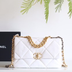 【新登場】CHANEL 19Bag ミッドサイズハンドバッグ アップグレードバージョン ホワイト - ハイクラスで万能なファッションアイテム​