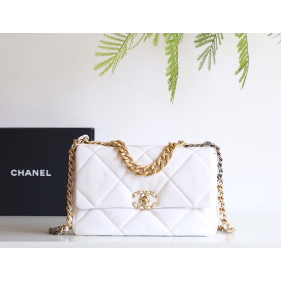【新登場】CHANEL 19Bag ミッドサイズハンドバッグ アップグレードバージョン ホワイト - ハイクラスで万能なファッションアイテム 【新登場】CHANEL 19Bag ミッドサイズハンドバッグ アップグレードバージョン ホワイト - ハイクラスで万能なファッションアイテム