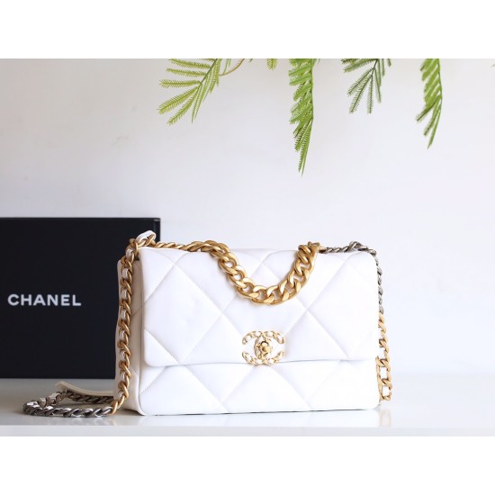 【新登場】CHANEL 19Bag ミッドサイズハンドバッグ アップグレードバージョン ホワイト - ハイクラスで万能なファッションアイテム 【新登場】CHANEL 19Bag ミッドサイズハンドバッグ アップグレードバージョン ホワイト - ハイクラスで万能なファッションアイテム