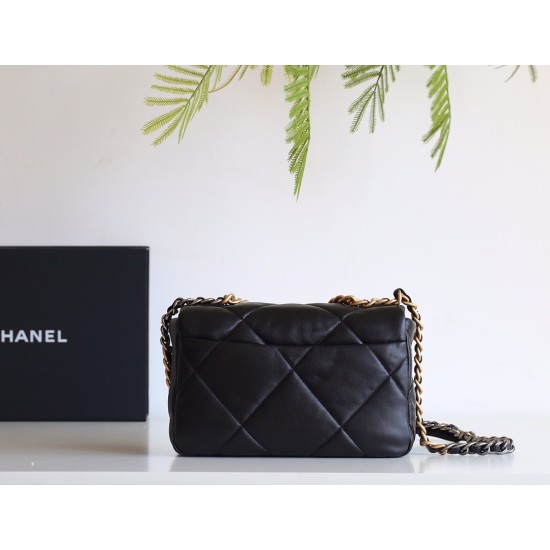 【新登場】CHANEL 19Bag スモールサイズハンドバッグ アップグレードバージョン ブラック&ゴールド - 三色金色チェーンで輝く女神エレガンス 【新登場】CHANEL 19Bag スモールサイズハンドバッグ アップグレードバージョン ブラック&ゴールド - 三色金色チェーンで輝く女神エレガンス