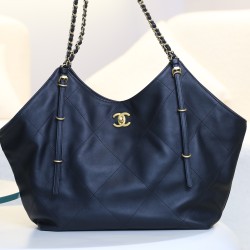 2025NEW-002 CHANEL 25s春夏ランウェイ トートバッグ：レトロゴールドと大格子で輝くラグジュアリー​ 31×26×11 cm 