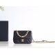 2025NEW-032 24P 春夏コレクション シャネル パールネックレス フラップバッグ:心を掴むパールスクエアミニの究極可愛さ 12.5×17×5cm 2025NEW-032 24P 春夏コレクション シャネル パールネックレス フラップバッグ:心を掴むパールスクエアミニの究極可愛さ 12.5×17×5cm