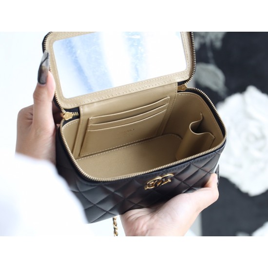 2025NEW-033 シャネル 24A エナメルクラスプ リップスティックポーチ / WOC:ブラック&ホワイトの隠れた 16×10cm 2025NEW-033 シャネル 24A エナメルクラスプ リップスティックポーチ / WOC:ブラック&ホワイトの隠れた 16×10cm