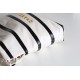 Chanel 24s カスタムカラー 22Bag ホワイト / ブラック - クラシック × トレンドのバイカラーバッグ 35×37×7 cm Chanel 24s カスタムカラー 22Bag ホワイト / ブラック - クラシック × トレンドのバイカラーバッグ 35×37×7 cm