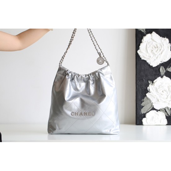 【100 周年記念】Chanel 22bag ゴミ袋バッグ - モンテベロ油蠟牛革 × 独創的デザイン 39×42×8cm 【100 周年記念】Chanel 22bag ゴミ袋バッグ - モンテベロ油蠟牛革 × 独創的デザイン 39×42×8cm