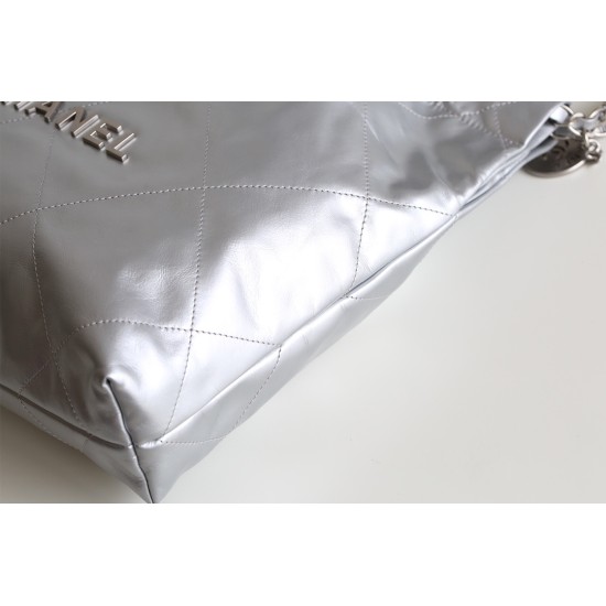 【100 周年記念】Chanel 22bag ゴミ袋バッグ - モンテベロ油蠟牛革 × 独創的デザイン 39×42×8cm 【100 周年記念】Chanel 22bag ゴミ袋バッグ - モンテベロ油蠟牛革 × 独創的デザイン 39×42×8cm
