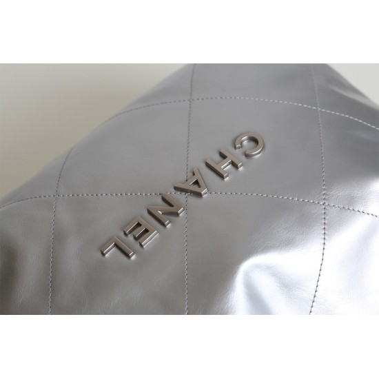 【100 周年記念】Chanel 22bag ゴミ袋バッグ - モンテベロ油蠟牛革 × 独創的デザイン 39×42×8cm 【100 周年記念】Chanel 22bag ゴミ袋バッグ - モンテベロ油蠟牛革 × 独創的デザイン 39×42×8cm