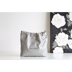 【No.22 香水 100 周年記念】Chanel 22 バッグ ゴミ袋デザイン - モンテベロ油蝋牛革 × ミニマルエレガンス 35×37×7cm