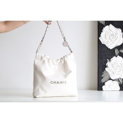 【No°22 香水 100 周年記念】Chanel 22 バッグ ゴミ袋デザイン - モンテベロ油蝋牛革 × バランスの取れたモダンクラシック 35×37×7cm