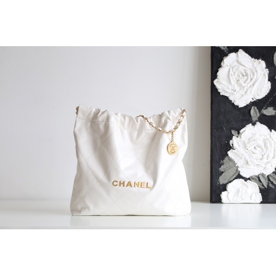 【No°22 香水 100 周年記念】Chanel 22 バッグ ゴミ袋デザイン - モンテベロ油蝋牛革 × 圧倒的バランス感 39×42×8cm 【No°22 香水 100 周年記念】Chanel 22 バッグ ゴミ袋デザイン - モンテベロ油蝋牛革 × 圧倒的バランス感 39×42×8cm