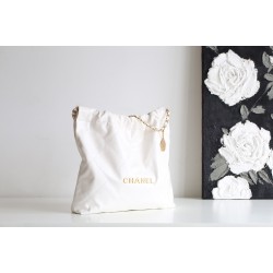 【No°22 香水 100 周年記念】Chanel 22 バッグ ゴミ袋デザイン - モンテベロ油蝋牛革 × 圧倒的バランス感 39×42×8cm
