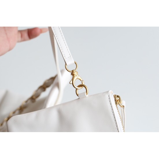 【No°22 香水 100 周年記念】Chanel 22 バッグ ゴミ袋デザイン - モンテベロ油蝋牛革 × 圧倒的バランス感 39×42×8cm 【No°22 香水 100 周年記念】Chanel 22 バッグ ゴミ袋デザイン - モンテベロ油蝋牛革 × 圧倒的バランス感 39×42×8cm