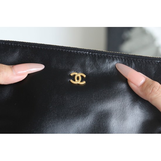 【No°22 香水 100 周年記念】Chanel 22 バッグ ゴミ袋デザイン - モンテベロ油蝋牛革 × 圧倒的存在感 39×42×8cm 【No°22 香水 100 周年記念】Chanel 22 バッグ ゴミ袋デザイン - モンテベロ油蝋牛革 × 圧倒的存在感 39×42×8cm