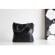 【No°22 香水 100 周年記念】Chanel 22 バッグ ゴミ袋デザイン - モンテベロ油蝋牛革 × 現代的美貌 35×37×7cm 【No°22 香水 100 周年記念】Chanel 22 バッグ ゴミ袋デザイン - モンテベロ油蝋牛革 × 現代的美貌 35×37×7cm