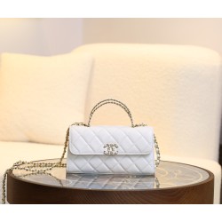 【CHANEL 25S】春夏新作 ケリー ハンドルチェーンバッグ 真っ白なシンデレラ クリーンホワイト × レトロ金 エレガンスの象徴10×18×6.7 cm