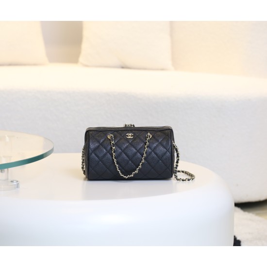 Chanel 25P Mini ボウリングバッグ|クラシックと革新の融合、丸型デザインと 18K 薄金で魅せるファッションアイテム 11.7×18.7×11 cm Chanel 25P Mini ボウリングバッグ|クラシックと革新の融合、丸型デザインと 18K 薄金で魅せるファッションアイテム 11.7×18.7×11 cm
