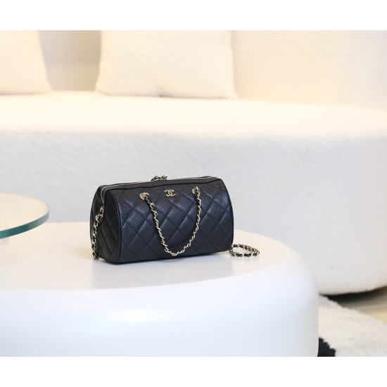 Chanel 25P Mini ボウリングバッグ|クラシックと革新の融合、丸型デザインと 18K 薄金で魅せるファッションアイテム 11.7×18.7×11 cm Chanel 25P Mini ボウリングバッグ|クラシックと革新の融合、丸型デザインと 18K 薄金で魅せるファッションアイテム 11.7×18.7×11 cm