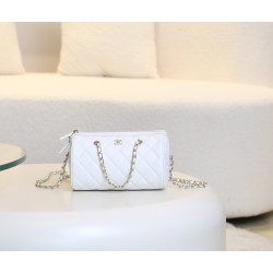 Chanel 25P Mini ボウリングバッグ｜クラシック必殺技！丸バケツ型と 18K 薄金で魅せるファッション実用両立の逸品​ 11.7×18.7×11 cm
