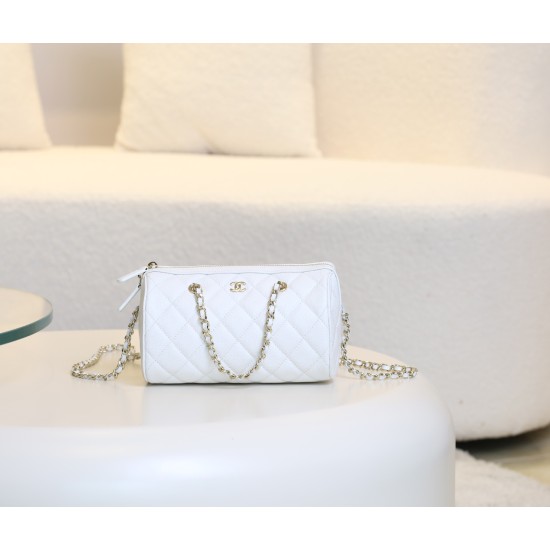 Chanel 25P Mini ボウリングバッグ|クラシック必殺技!丸バケツ型と 18K 薄金で魅せるファッション実用両立の逸品 11.7×18.7×11 cm Chanel 25P Mini ボウリングバッグ|クラシック必殺技!丸バケツ型と 18K 薄金で魅せるファッション実用両立の逸品 11.7×18.7×11 cm