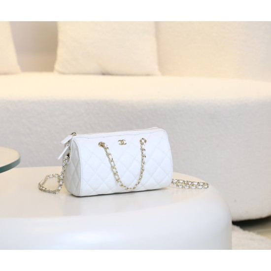 Chanel 25P Mini ボウリングバッグ|クラシック必殺技!丸バケツ型と 18K 薄金で魅せるファッション実用両立の逸品 11.7×18.7×11 cm Chanel 25P Mini ボウリングバッグ|クラシック必殺技!丸バケツ型と 18K 薄金で魅せるファッション実用両立の逸品 11.7×18.7×11 cm
