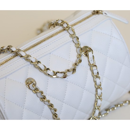 Chanel 25P Mini ボウリングバッグ|クラシック必殺技!丸バケツ型と 18K 薄金で魅せるファッション実用両立の逸品 11.7×18.7×11 cm Chanel 25P Mini ボウリングバッグ|クラシック必殺技!丸バケツ型と 18K 薄金で魅せるファッション実用両立の逸品 11.7×18.7×11 cm