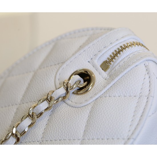 Chanel 25P Mini ボウリングバッグ|クラシック必殺技!丸バケツ型と 18K 薄金で魅せるファッション実用両立の逸品 11.7×18.7×11 cm Chanel 25P Mini ボウリングバッグ|クラシック必殺技!丸バケツ型と 18K 薄金で魅せるファッション実用両立の逸品 11.7×18.7×11 cm