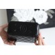 【新品登場】Chanel 化粧用ロングケース - ダイヤモンドと小牛革の究極のエレガンス​ 9.7×19×5.8 cm 