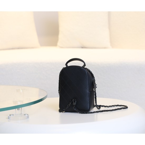 【限定入荷】Chanel So Black Mini リュック 全黒個性デザイン 3way 実用性抜群 ハス小牛革バッグ 18×13×9cm 【限定入荷】Chanel So Black Mini リュック 全黒個性デザイン 3way 実用性抜群 ハス小牛革バッグ 18×13×9cm