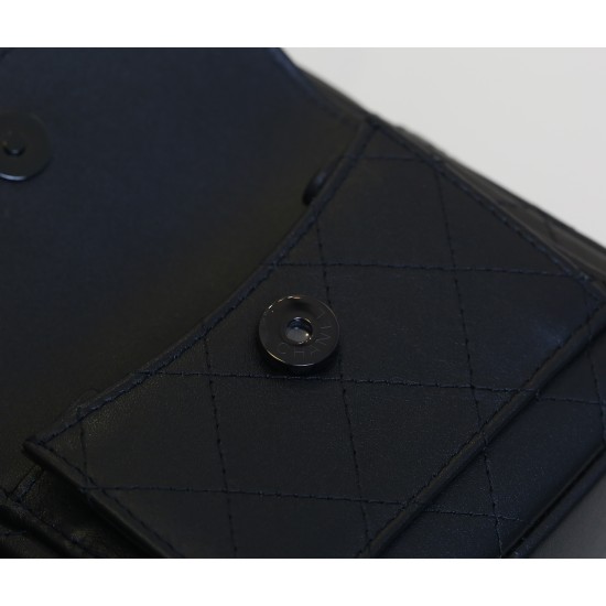 【限定入荷】Chanel So Black Mini リュック 全黒個性デザイン 3way 実用性抜群 ハス小牛革バッグ 18×13×9cm 【限定入荷】Chanel So Black Mini リュック 全黒個性デザイン 3way 実用性抜群 ハス小牛革バッグ 18×13×9cm