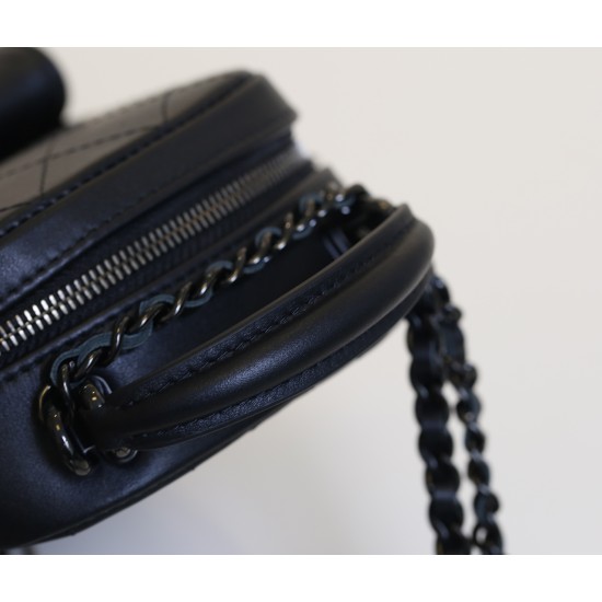 【限定入荷】Chanel So Black Mini リュック 全黒個性デザイン 3way 実用性抜群 ハス小牛革バッグ 18×13×9cm 【限定入荷】Chanel So Black Mini リュック 全黒個性デザイン 3way 実用性抜群 ハス小牛革バッグ 18×13×9cm