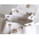 【24P 春夏限定】シャネル Duma ダブルショルダーバッグ ホワイト S サイズ スクラッチ加工小牛皮 16K ゴールドクランプ 万能エレガントバッグ 18×18.5×12cm 【24P 春夏限定】シャネル Duma ダブルショルダーバッグ ホワイト S サイズ スクラッチ加工小牛皮 16K ゴールドクランプ 万能エレガントバッグ 18×18.5×12cm