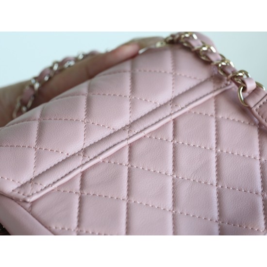 【24P 春夏限定】シャネル Duma ダブルショルダーバッグ ホワイト L サイズ スクラッチ加工小牛皮 16K ゴールドクランプ 万能大容量ファッション 18×24×17cm 【24P 春夏限定】シャネル Duma ダブルショルダーバッグ ホワイト L サイズ スクラッチ加工小牛皮 16K ゴールドクランプ 万能大容量ファッション 18×24×17cm