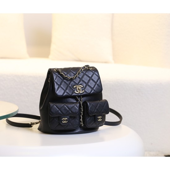 【24P 春夏新登場】Chanel ダブルポケット ヴィンテージ バックパック 「カエルのダブルショルダーバッグ」 スリムフィット 20.5×20×11.5cm 【24P 春夏新登場】Chanel ダブルポケット ヴィンテージ バックパック 「カエルのダブルショルダーバッグ」 スリムフィット 20.5×20×11.5cm