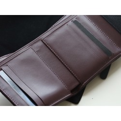 【シャネル クラシック 3 つ折り財布】キャビアレザー × ダブル C ロゴ マルチファンクション実用派 11.5×10.5×3cm