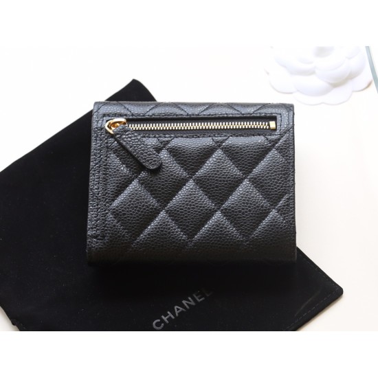 【シャネル】クラシック 3 つ折り財布｜キャビアレザー × ダブル C ロゴ ハイクオリティ実用派 11.5×10.5×3cm