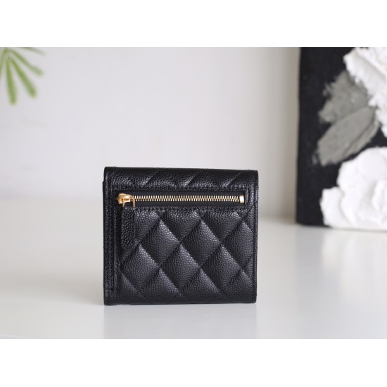 【シャネル】クラシック 3 つ折り財布｜キャビアレザー × ダブル C ロゴ ハイクオリティ実用派 11.5×10.5×3cm