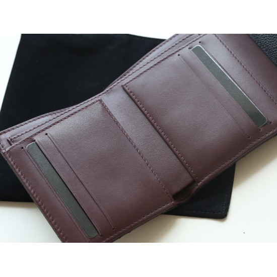 【シャネル】クラシック 3 つ折り財布｜キャビアレザー × ダブル C ロゴ ハイクオリティ実用派 11.5×10.5×3cm