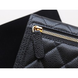 【シャネル】クラシック 3 つ折り財布｜キャビアレザー × ダブル C ロゴ ハイクオリティ実用派 11.5×10.5×3cm