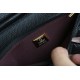 CHANEL WOC 新版磁石クリップ式｜「発財包」と呼ばれる人気バッグ、キャビア胎牛皮と 18K 真金メッキで贅沢な使用感​ 12×19.3×3.5cm 