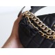 CHANEL 24 フランホイールハンドバッグ 新モデル｜チェーンとリボンのデザインで引き立つ可愛らしさ、日常にピッタリなコンパクトサイズ​ 19×11×3cm