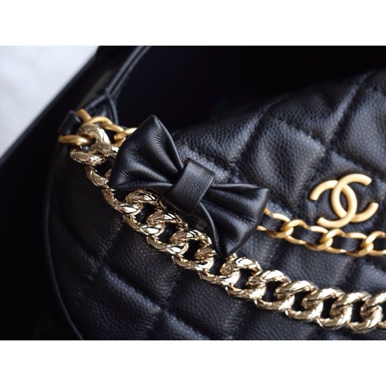 CHANEL 24 フランホイールハンドバッグ 新モデル｜チェーンとリボンのデザインで引き立つ可愛らしさ、日常にピッタリなコンパクトサイズ​ 19×11×3cm