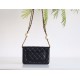 Chanel 24s 最も輝くダブルパール WOC｜幸運のパールと小羊革で彩る、クラシックを超えたおしゃれな日常​ 16.7×10.7×3.7cm