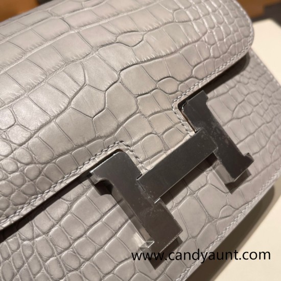 Hermes Constance 19cm Crocodile 80 /Pearl Grey (Gris Perle) 18cm Full Handmade Hermes Constance 19cm Crocodile 80 /Pearl Grey (Gris Perle) 18cm Full Handmade