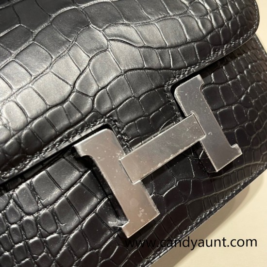 Hermes Constance 19cm Matte Alligator Crocodile 89 /Black (Noir) 18cm Full Handmade Hermes Constance 19cm Matte Alligator Crocodile 89 /Black (Noir) 18cm Full Handmade