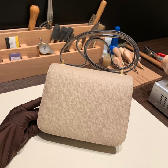 Hermes Constance 19cm Epsom S2 /Trench Gold Hardware 18cm Full Handmade Hermes Constance 19cm Epsom S2 /Trench Gold Hardware 18cm Full Handmade