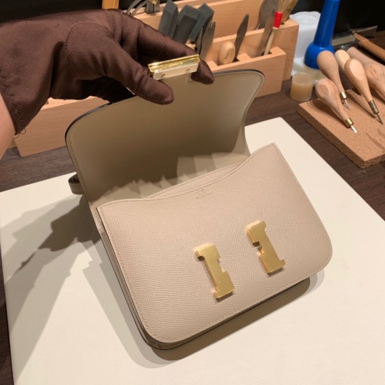 Hermes Constance 19cm Epsom S2 /Trench Gold Hardware 18cm Full Handmade Hermes Constance 19cm Epsom S2 /Trench Gold Hardware 18cm Full Handmade