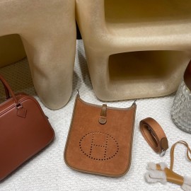 HERMES TPM Mini Evelyn Clemence 3Q /Rose Sakura SilverHardware